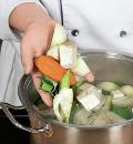 Фото приготовления рецепта: Буйабес, рыбный суп, шаг №2