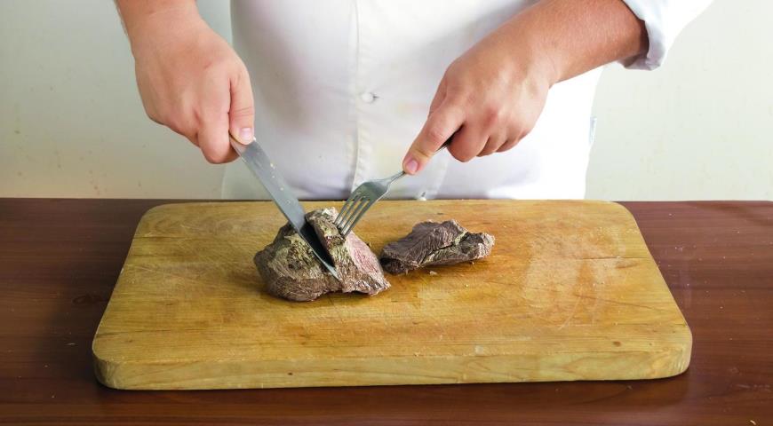 Фото приготовления рецепта: Мясо по-венски – тафельшпиц , шаг №4