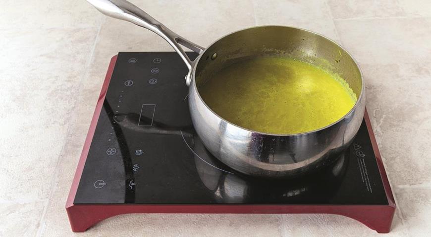 Фото приготовления рецепта: Суп из печеных овощей с зеленью, шаг №2