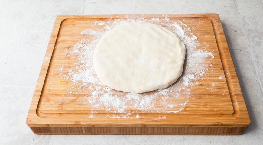 Осетинский пирог со свекольной ботвой и сыром. Готовим тесто для приготовления осетинского пирога
