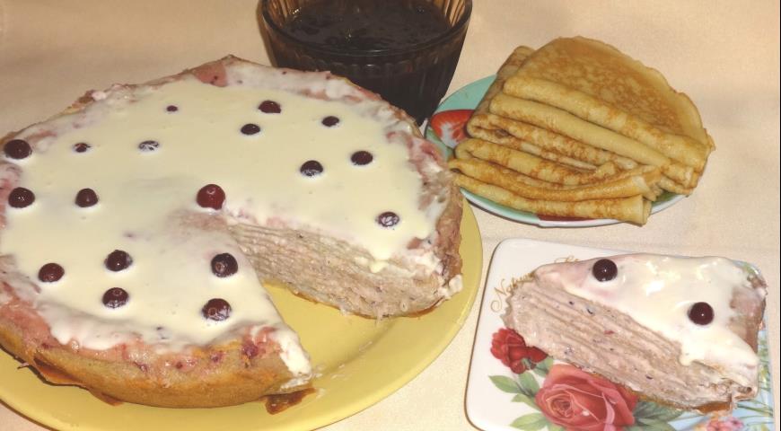 Фото приготовления рецепта: Блинчатый пирог с творогом и клюквой, шаг №11